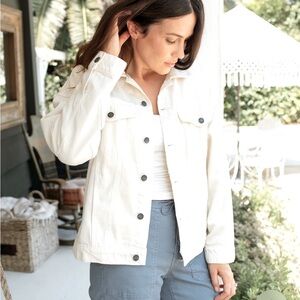 Carly Jean Los Angeles Hunter White Jean Jacket